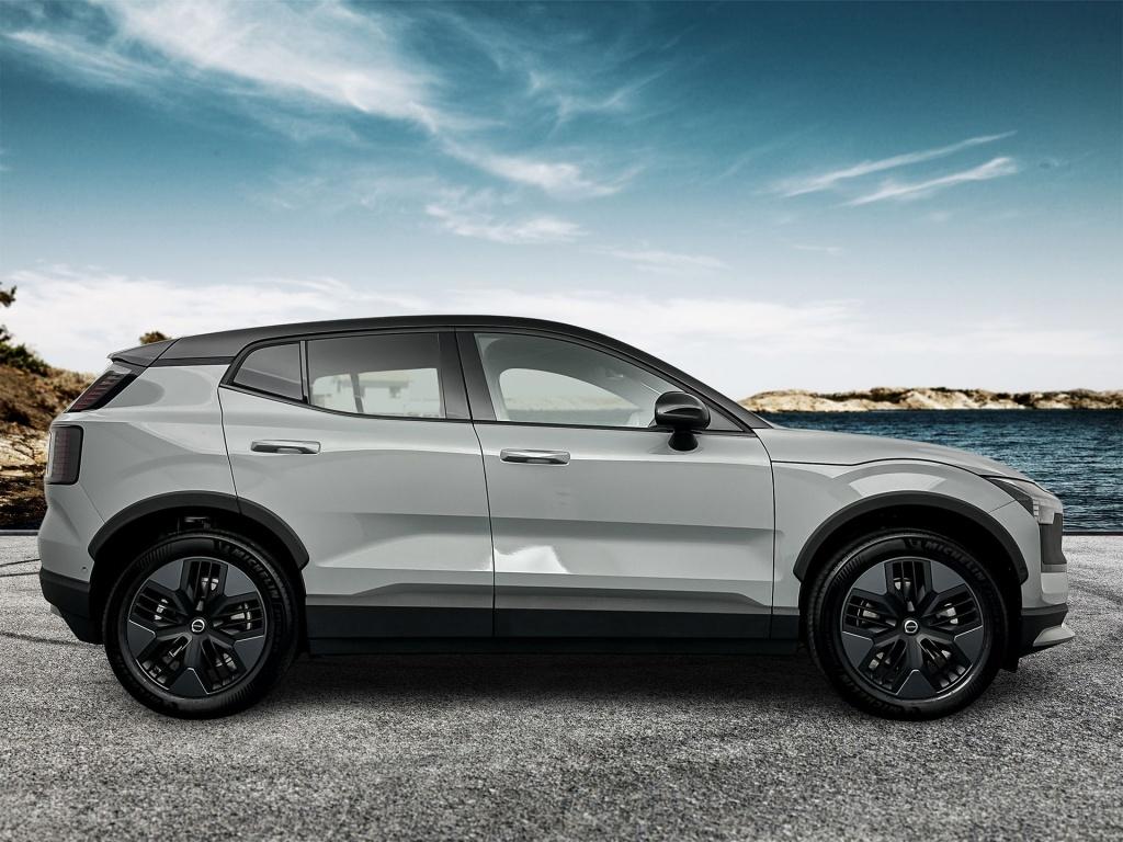 Volvo Ex30 cross country p5 long range ultra europa