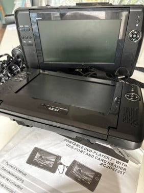 Akai portable DVD 7” inch