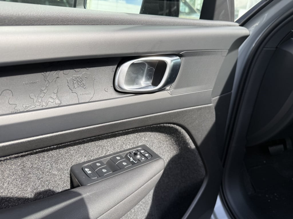 Volvo Ex40 extended range plus dark | extra getint glas | dak contrasterend