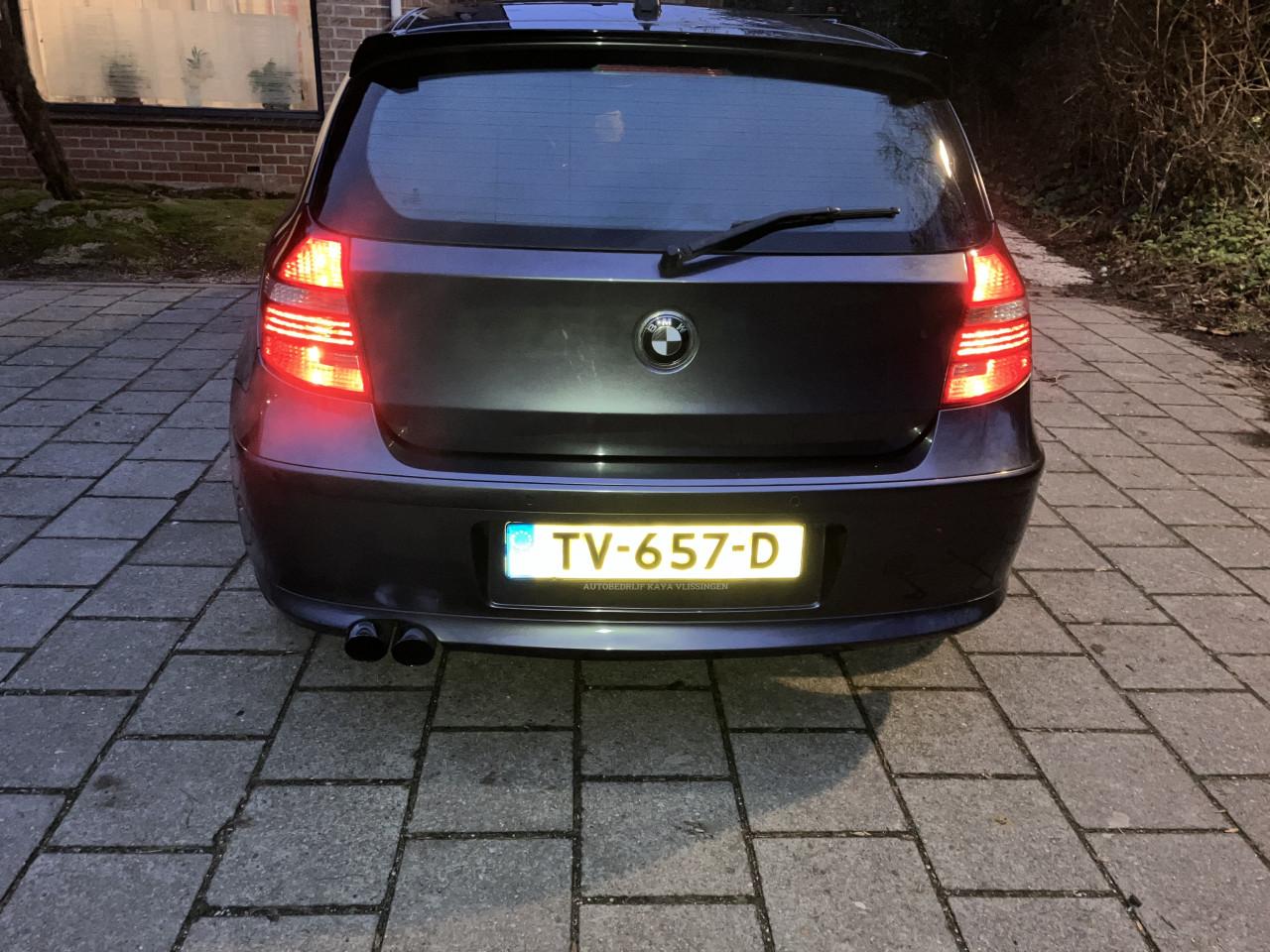BMW 1-Serie 2.0 118I 3DR 2007 Grijs
