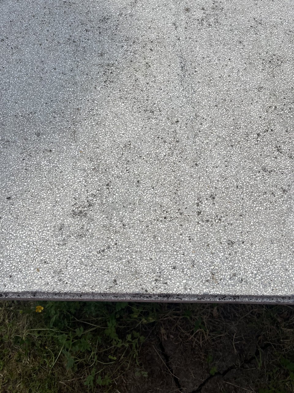 Natuurstenen tuintafel