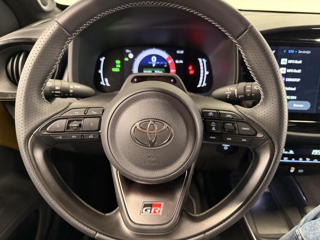 Toyota Aygo x hybrid 115 gr sport