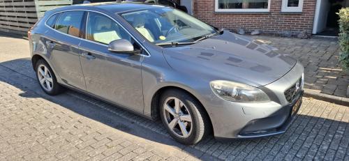 Volvo v40 d2. bj 10-10-2014