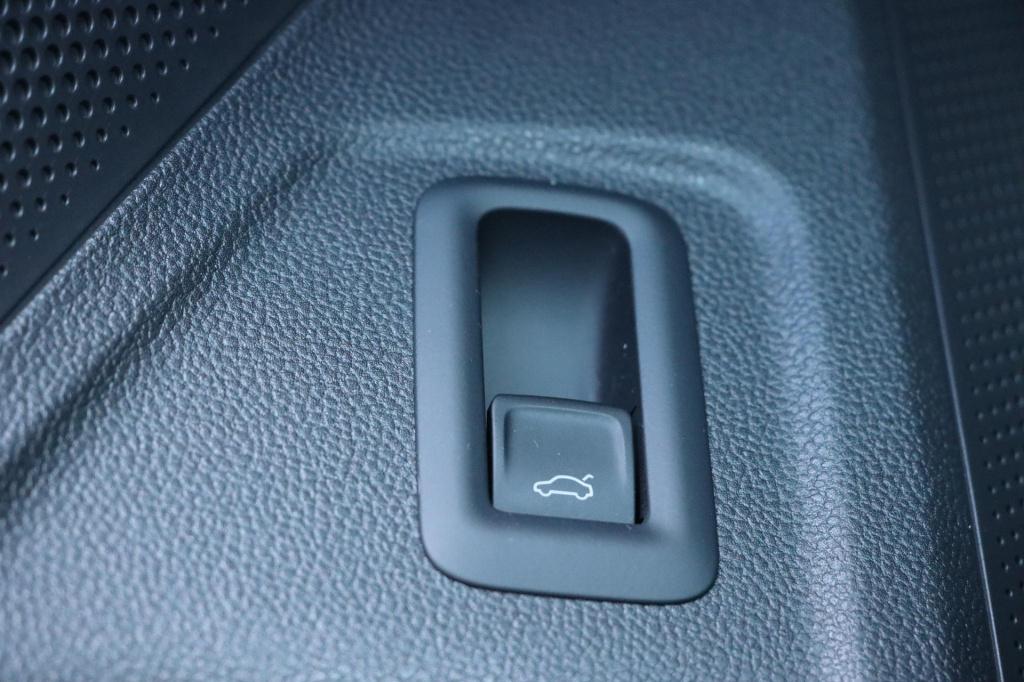 Volkswagen Passat variant 1.5 etsi r-line business dsg7 150pk