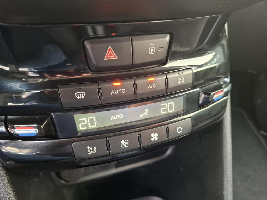 Peugeot 208 110 allure automaat eat6 nav/clima/lmv