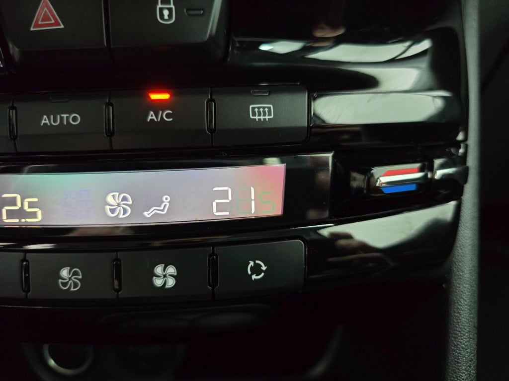 Peugeot 208 occasion 1.2 puretech allure met carplay en cruisecontrol | twe