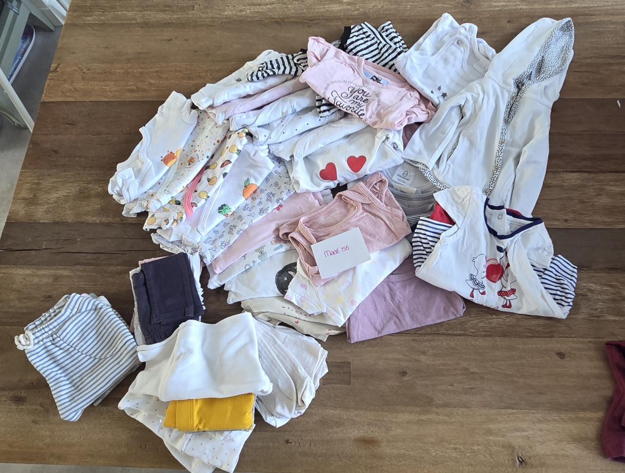 Pakket baby kleding - maat 56