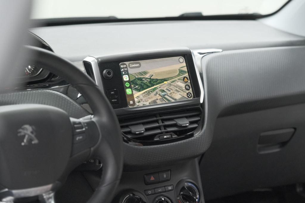 Peugeot 208 puretech 82 signature | parkeersensoren | apple carplay | navig