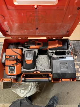 Multitol met twee accu’s 6ah