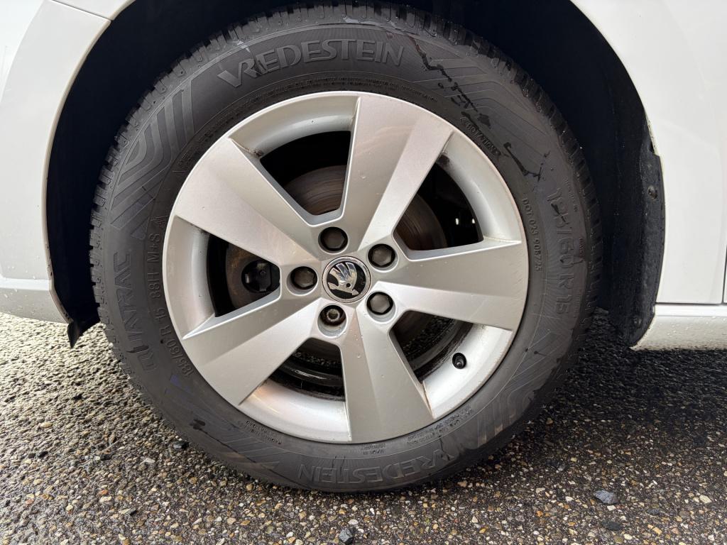 Skoda Fabia combi 1.0 tsi ambition business | navi | trekhaak | airco!