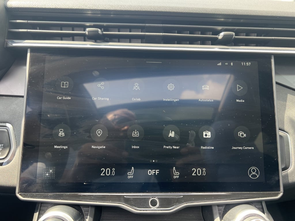Lynk & Co 01 1.5 261pk plug in hybrid , pano dak , 360gr camera , car play 