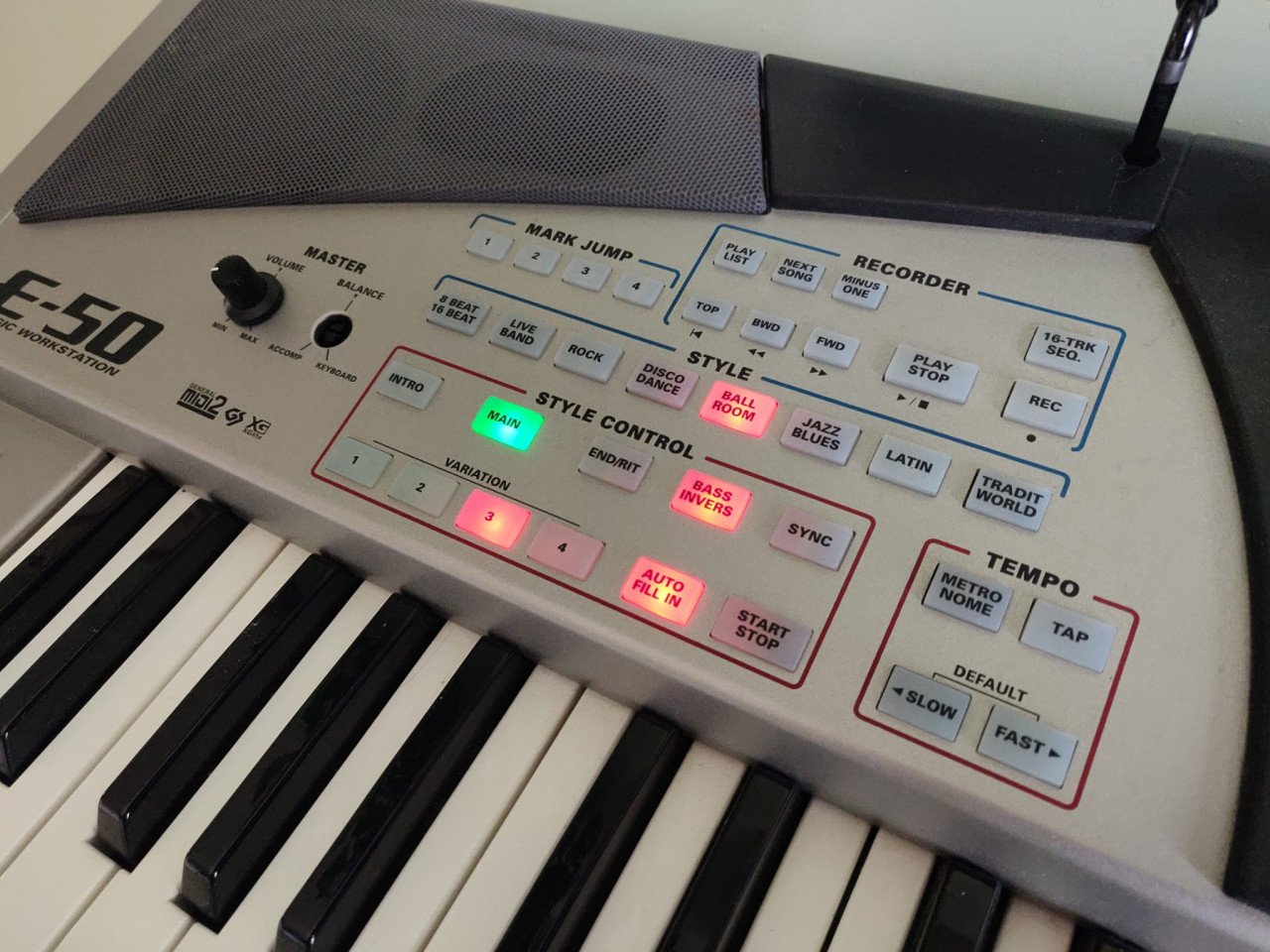 Gaaf keyboard: Roland E-50 Music Workstation!