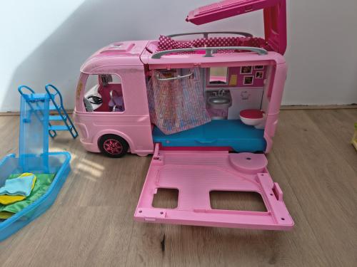 Barbie camper