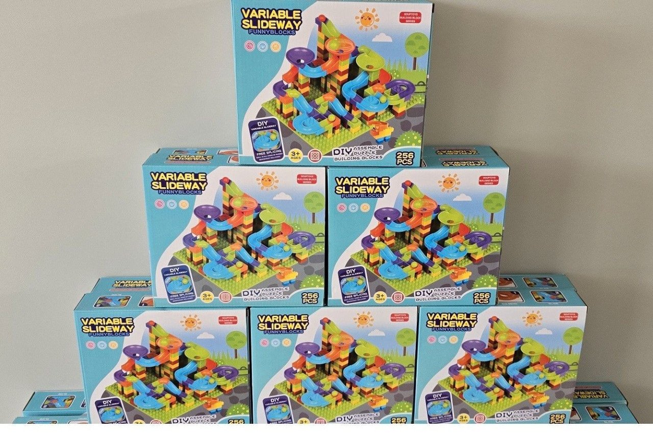 Knikkerbaan te combineren met lego.