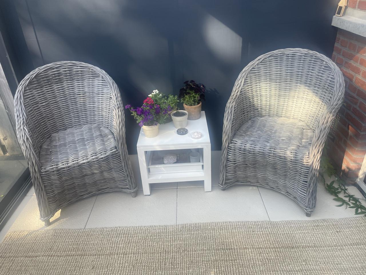 2 tuinstoelen