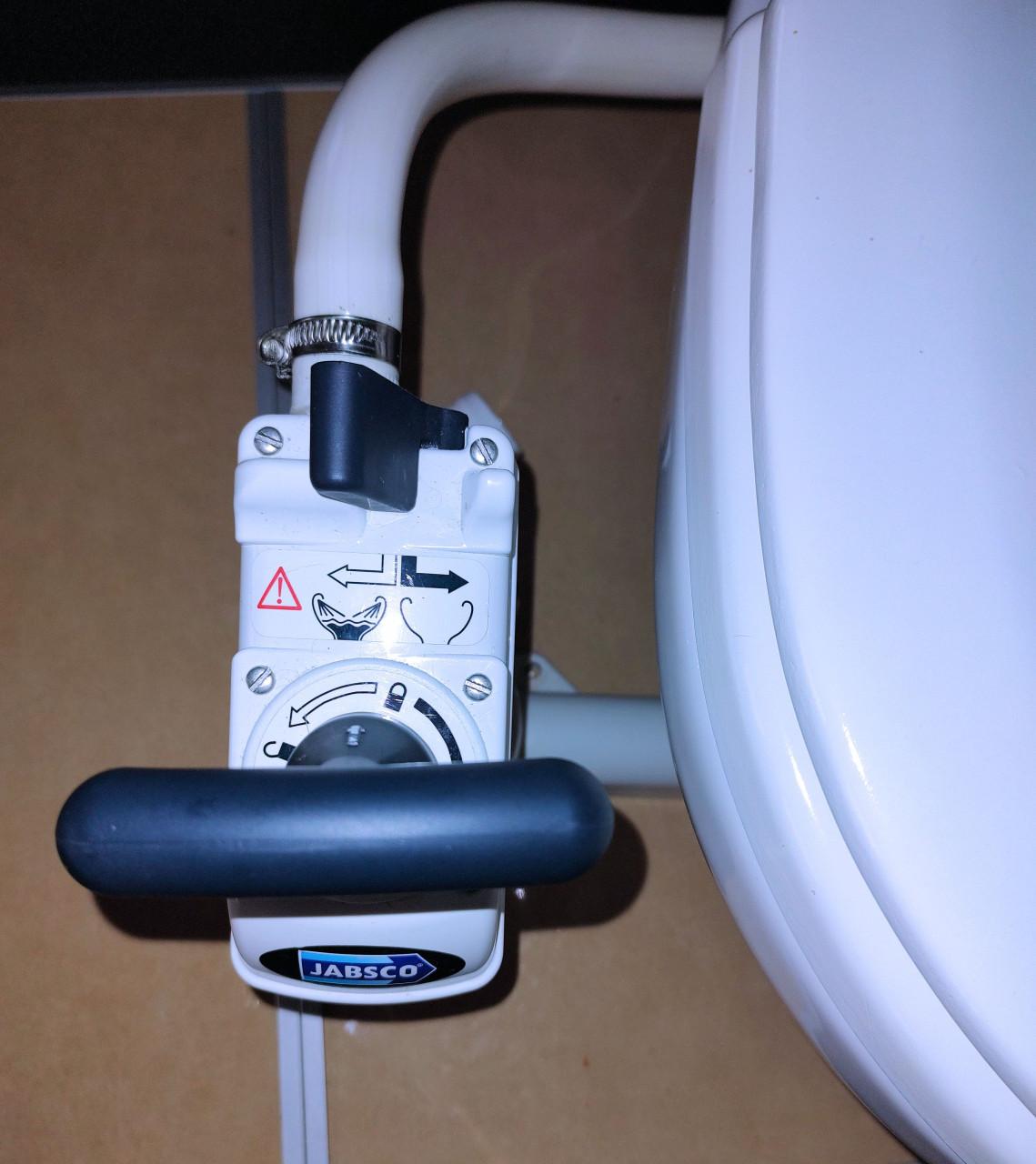 Te koop:  JABSCO Compact toiletpot