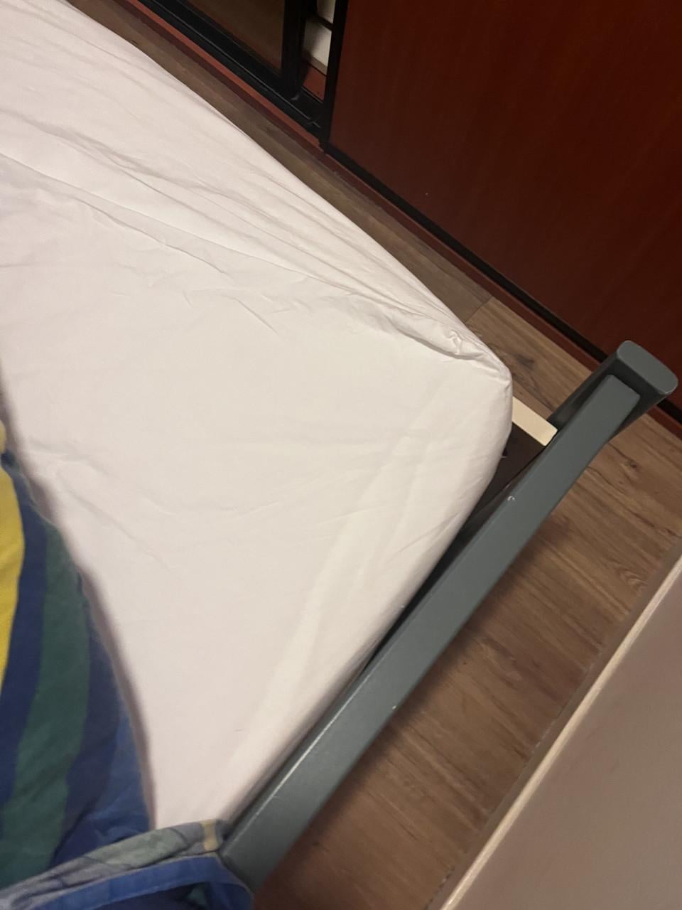Eenpersoonsbed met lattenbodem