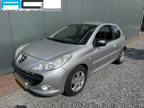 Peugeot 206 + 1.4 xs 75pk airco 3-drs