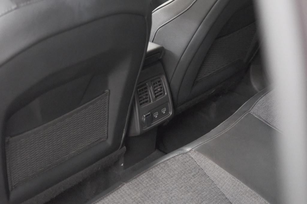 Renault Captur 1.6 e-tech hybrid 145 sl rive gauche | camera | parkeersenso