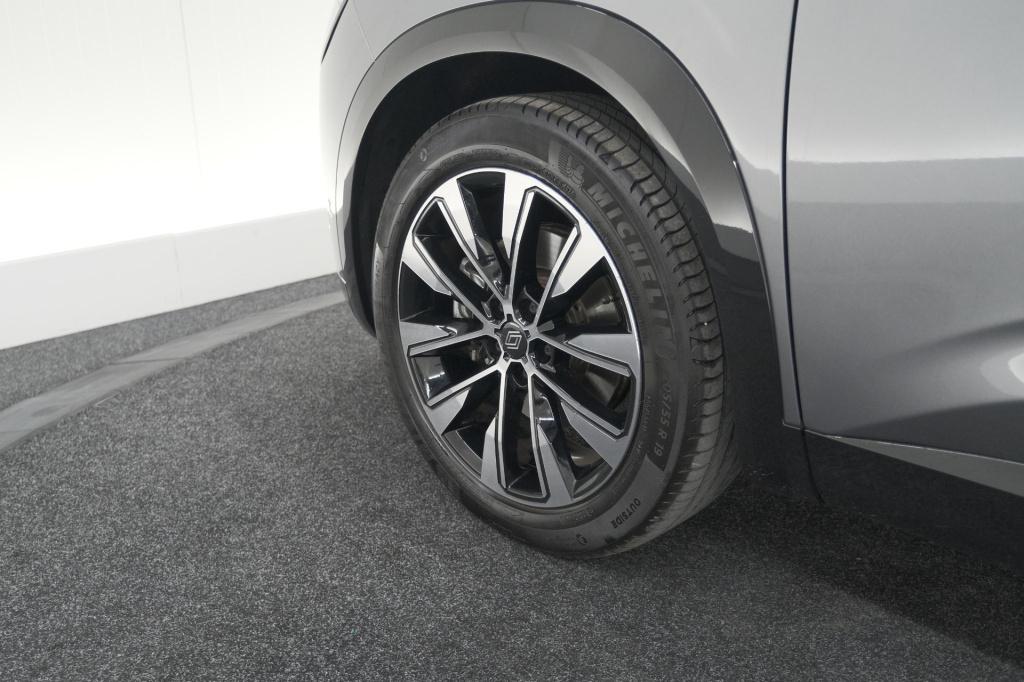 Renault Austral 1.2 e-tech full hybrid 200 techno | 360 camera | panoramada