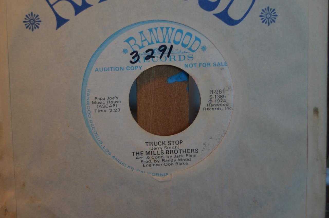 Bijzondere singles The Mills Brothers (Sample copies e.d.) (1)