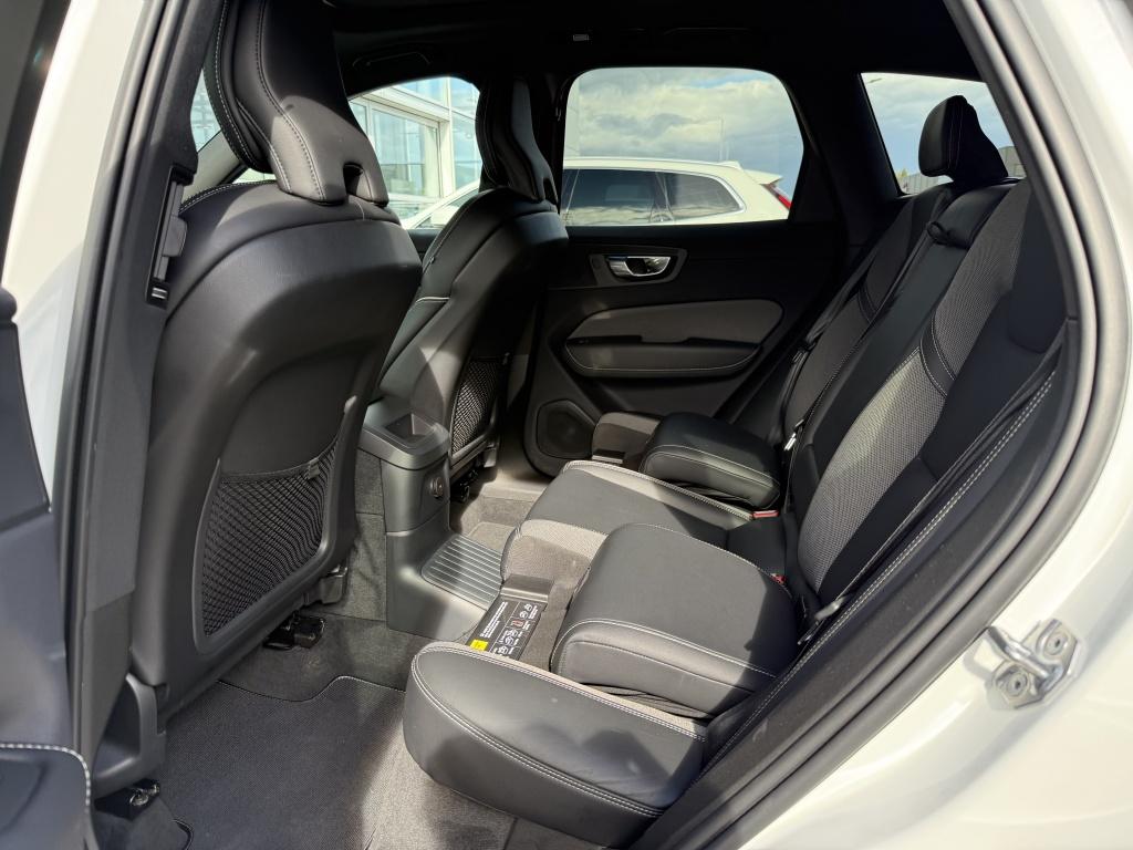 Volvo XC60 t8 455pk recharge r-design| panodak| adap.cruise| 360camera| hea