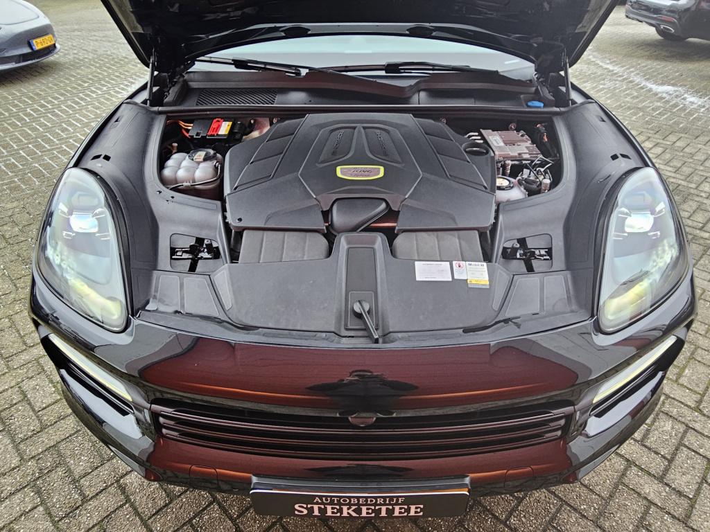 Porsche Cayenne coupé 3.0 e-hybrid | sport chrono | pano | nl-auto