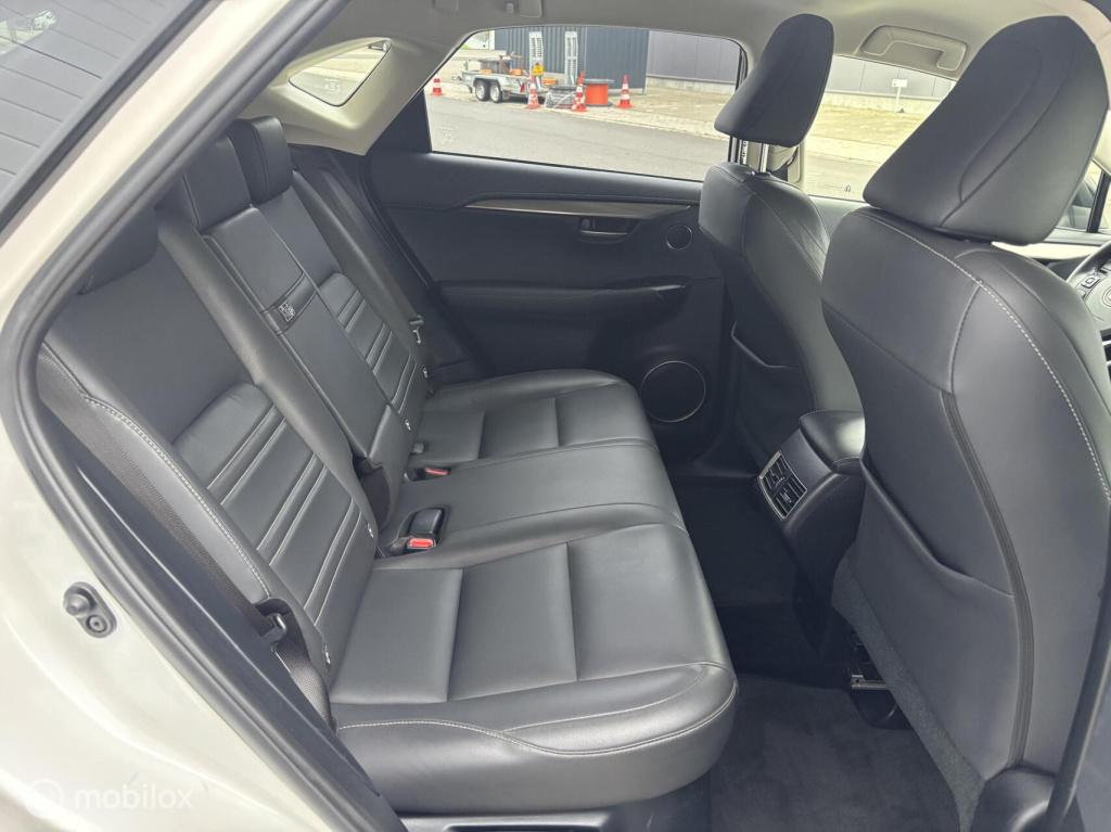 Lexus Nx 300h awd luxury line