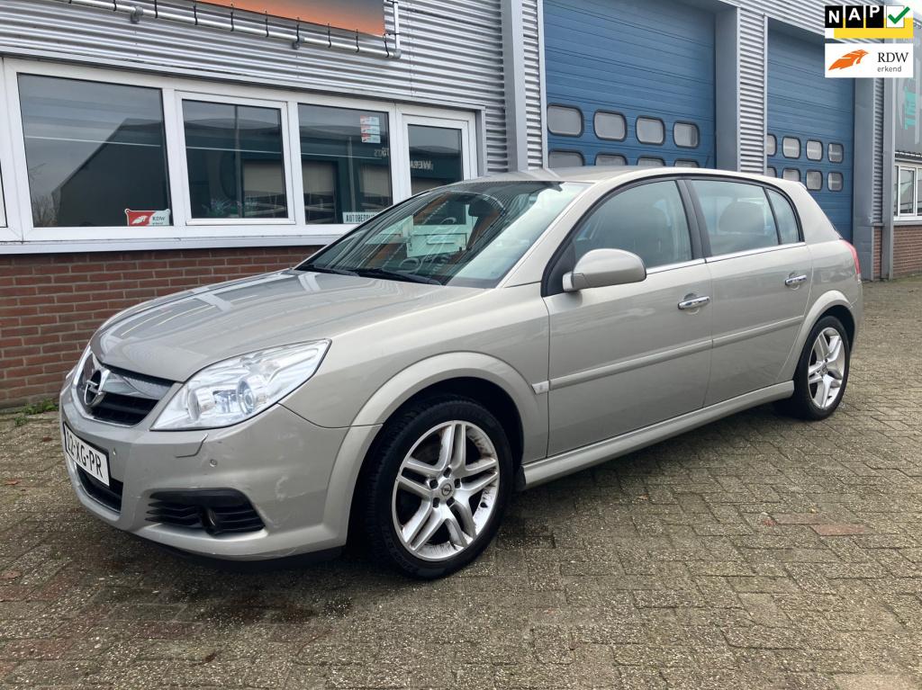 Opel Signum 2.0 turbo executive 175 pk