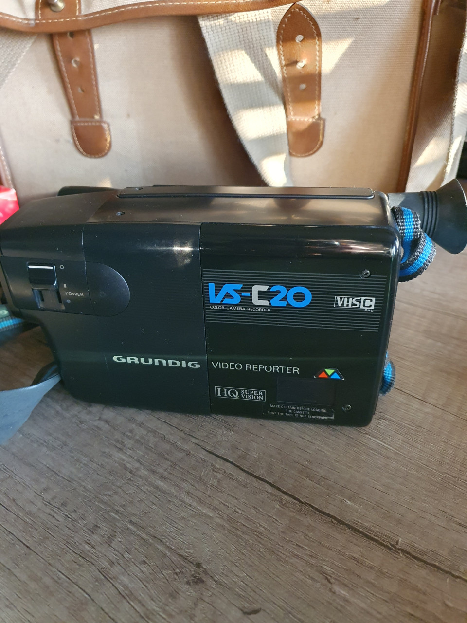 Werkende vintage analoge VHS C Grundig VS-C 20 videocamera....