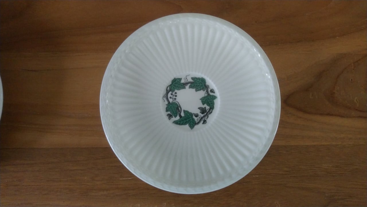 Set van 2 Wedgwood Stratford kop en schotels