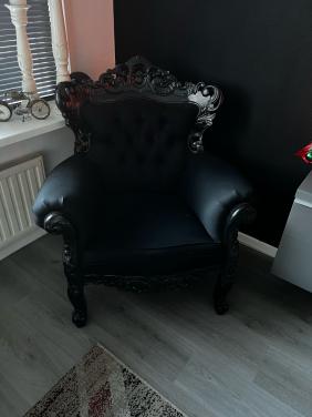 Mooie zwarte barok stoel
