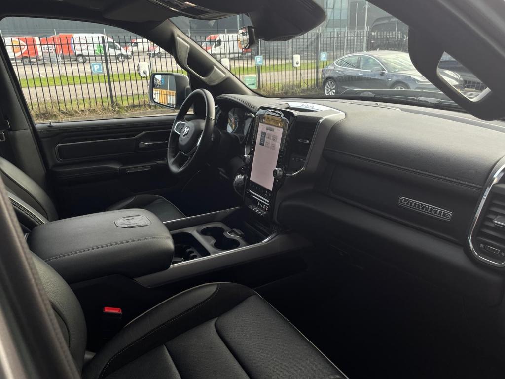 Dodge Ram 1500 5.7 v8 4x4 crew cab night edition alp | wide body | pano | 2