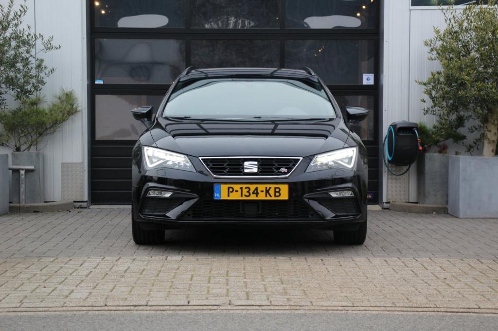 Seat Leon st 1.8 tsi fr business intense - pano - carplay - leder/alcantara