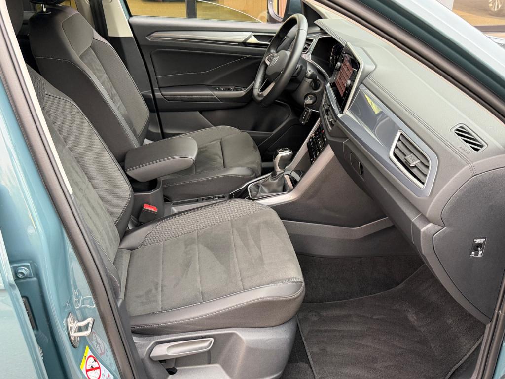 Volkswagen T-roc 1.5 tsi 150pk dsg style | navi | camera | ergo stoel | rij