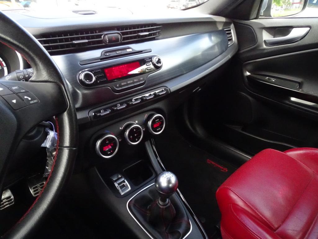 Alfa Romeo Giulietta 1.4 t distinctive leder | navi | 18"