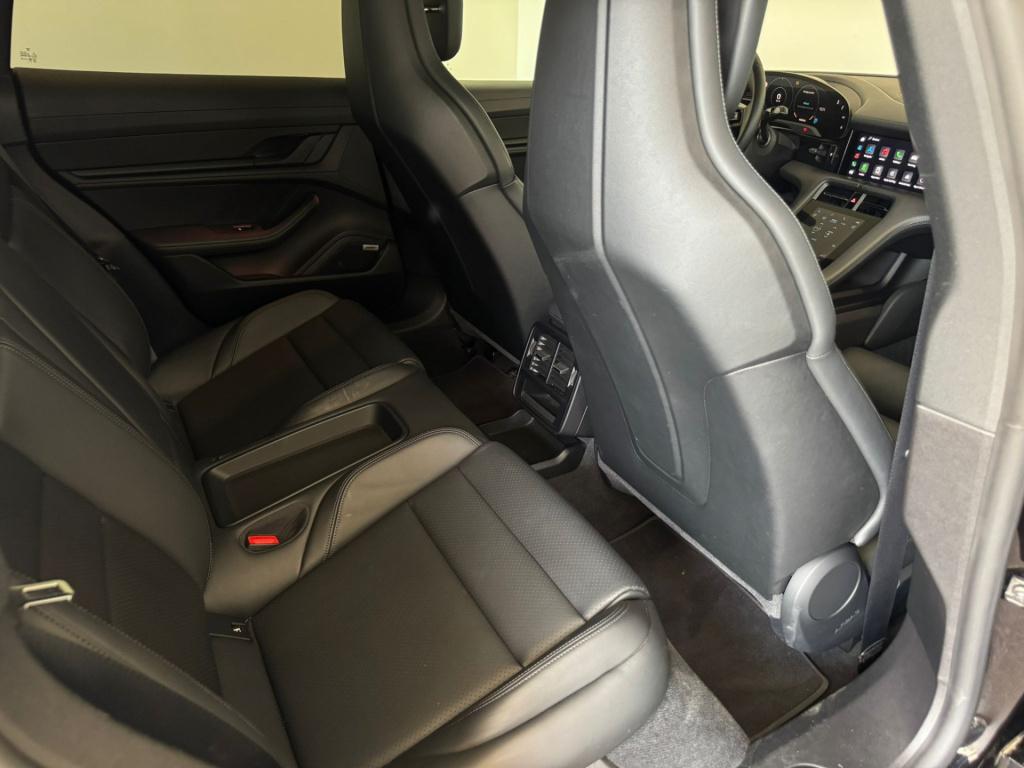 Porsche Taycan cross turismo 4 93 kwh