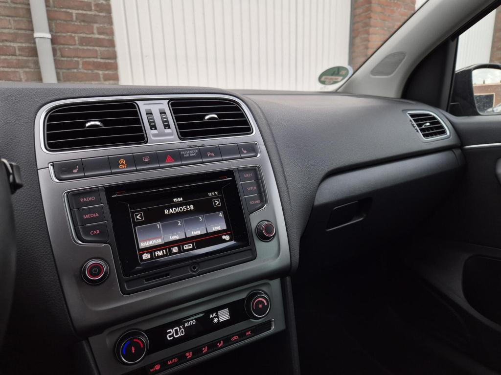 Volkswagen Polo 1.2 tsi lounge / 5- deurs / cruisecontrol / stoelverwarming