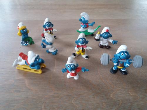 Te koop: 7 originele Peyo Smurfen