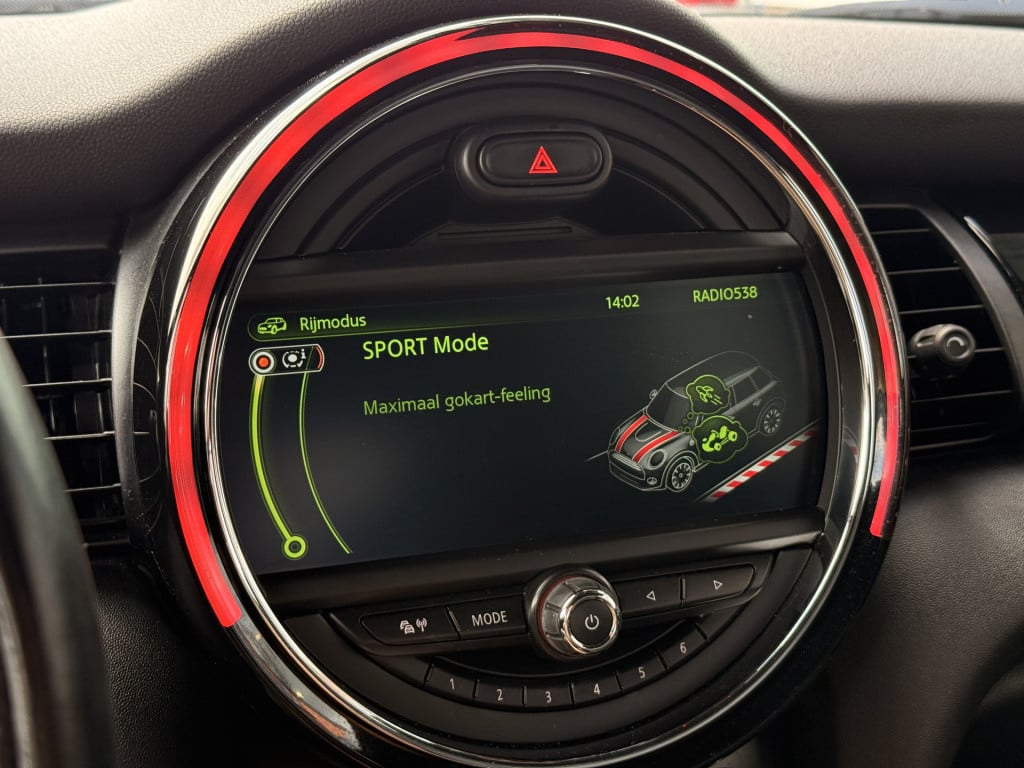 Mini Cooper mini 1.5 king’s cross | john cooper works | navi | cruise | led
