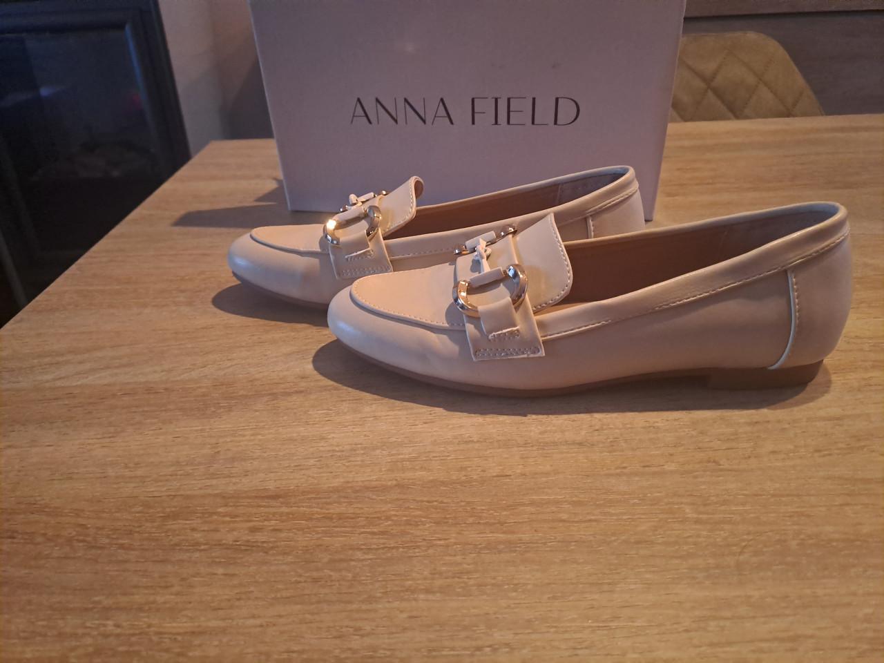 Anna Field beige instappers in maat 35