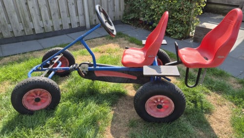 Berg skelter met kar en extra stoeltje