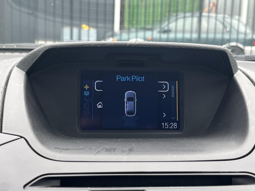 Ford Ecosport 1.0 ecoboost titanium | climate control | parkeersensoren ach