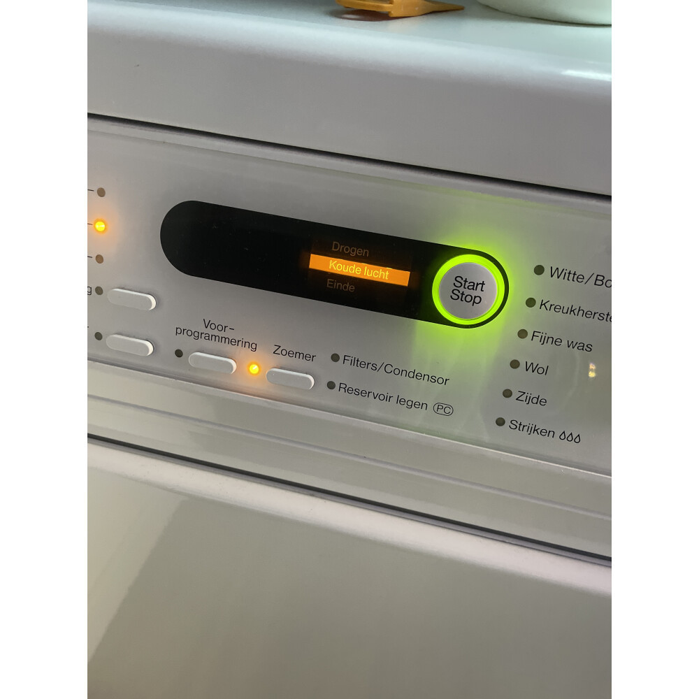 Miele condensdroger trommel inhoud 6 kg. Als nieuw incl. handleiding