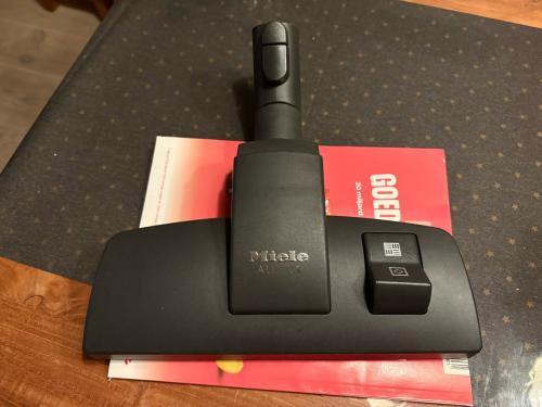 2x Miele stofzuigermond
