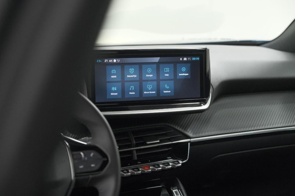 Peugeot E-2008 ev allure avantage 54 kwh | soh 97,7% | 11 kw lader | apple 