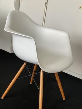 4 prachtige eetkamer kuipstoelen