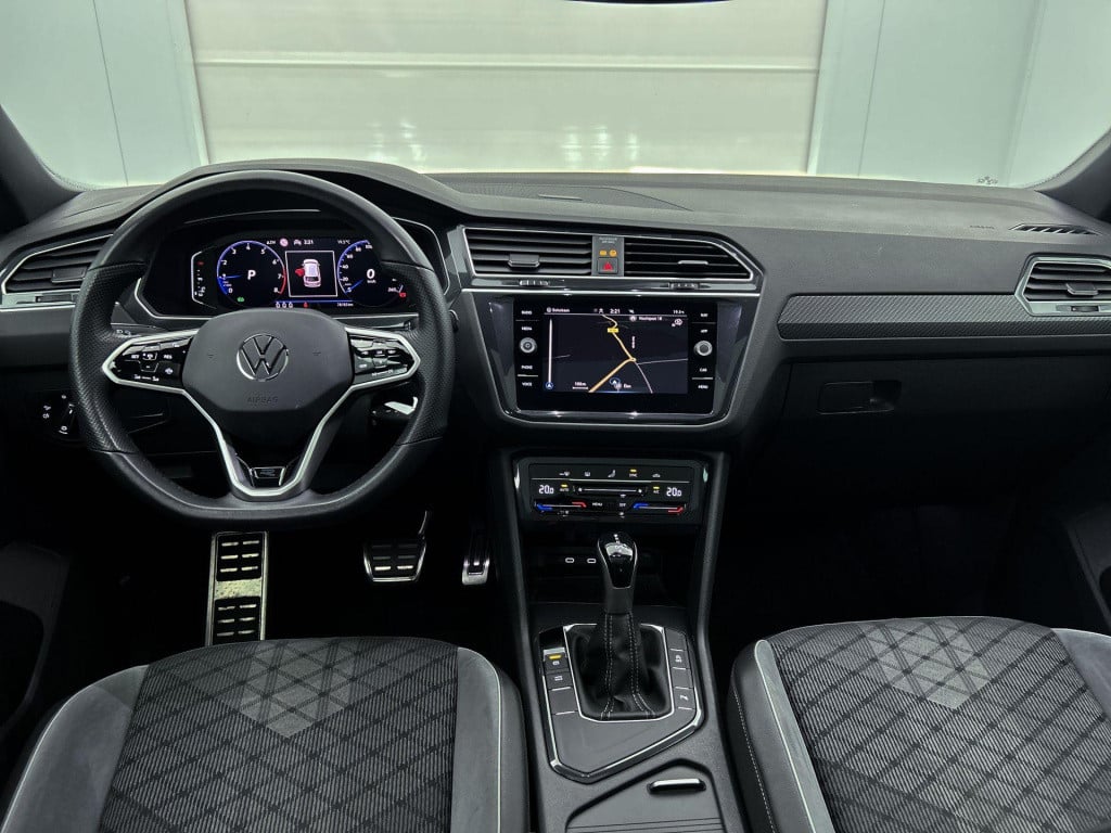Volkswagen Tiguan 1.5 tsi r-line | automaat | lmv | panorama dak | climate 