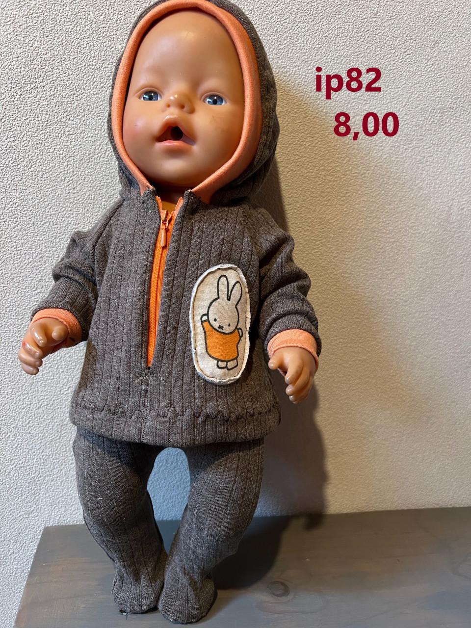 Poppenkleertjes baby born. Set . Opbrengst KiKa.