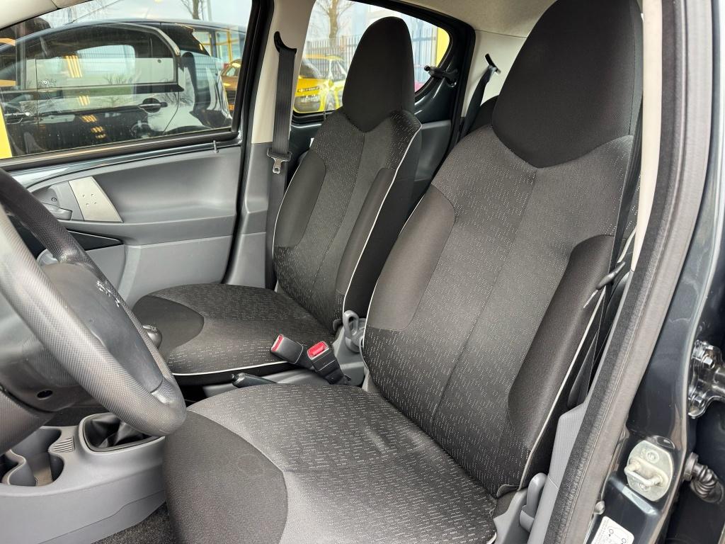 Peugeot 107 1.0-12v xs - garantie